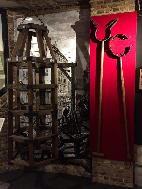 Folterwerkzeuge im Foltermuseum Oude Steen in Brügge