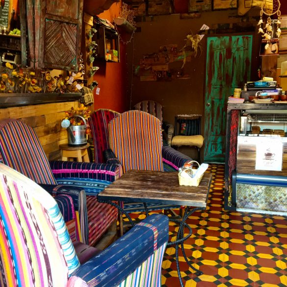Einblick ins Café Boheme in Antigua