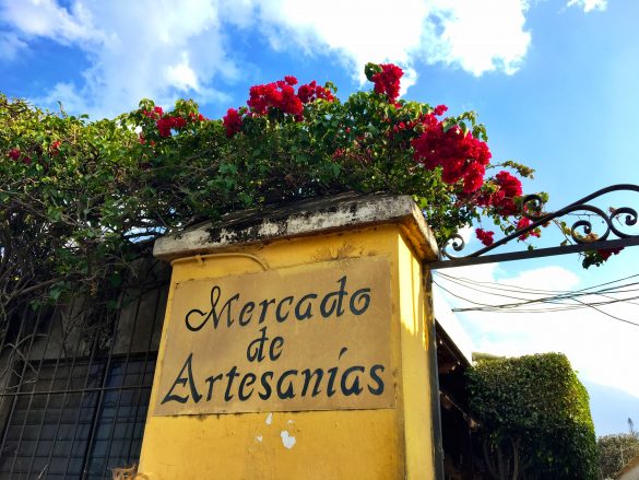 Eingang zum Mercado de Artesanias