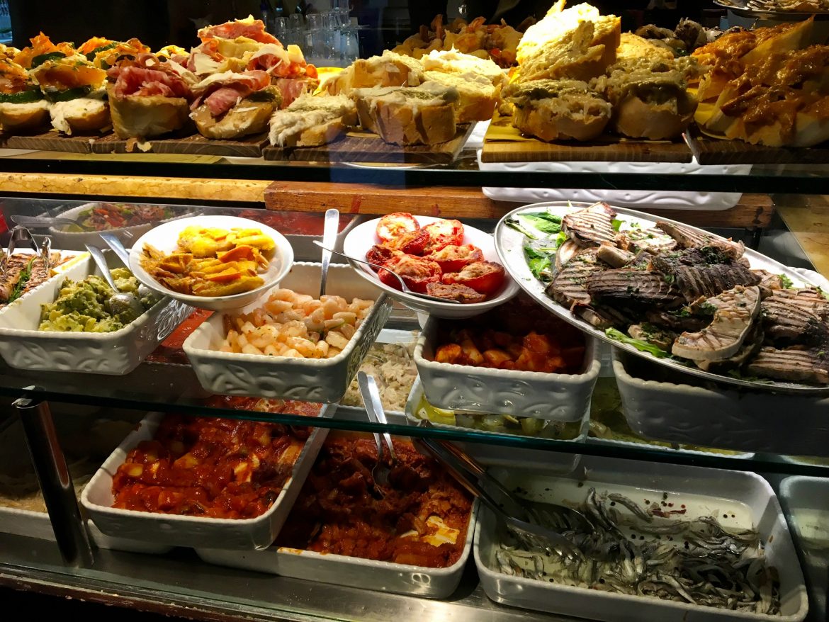 Auslage mit venezianischen Cicchetti